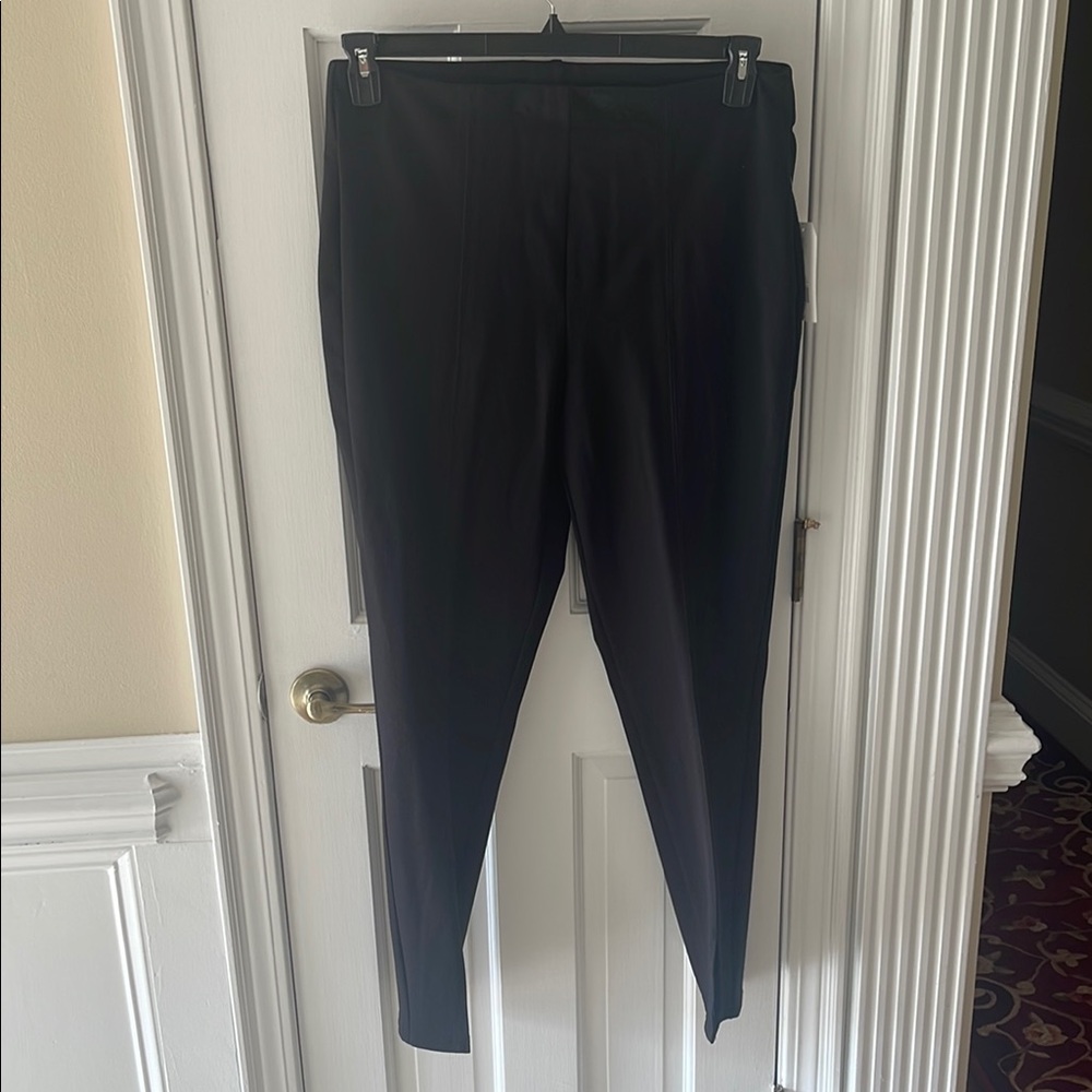 NWT -Wonderly Black Slim Straight Leg Ponte Pants